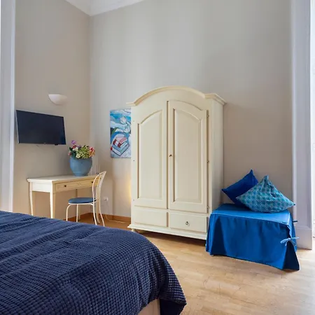 Donna Adelina 4* Неаполь