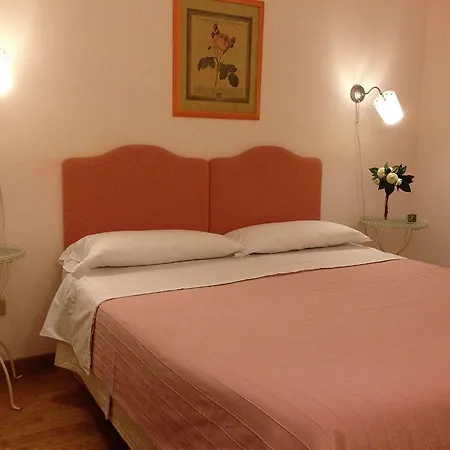 Donna Adelina Неаполь